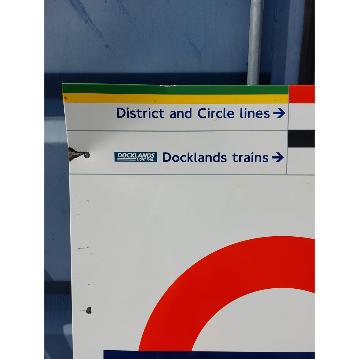 Bank Roundel (542024)