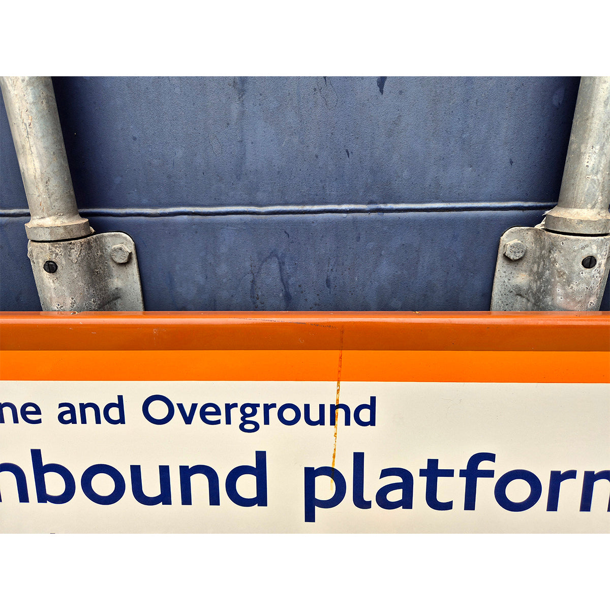 Southbound Platform 2 / Central London (2242025)