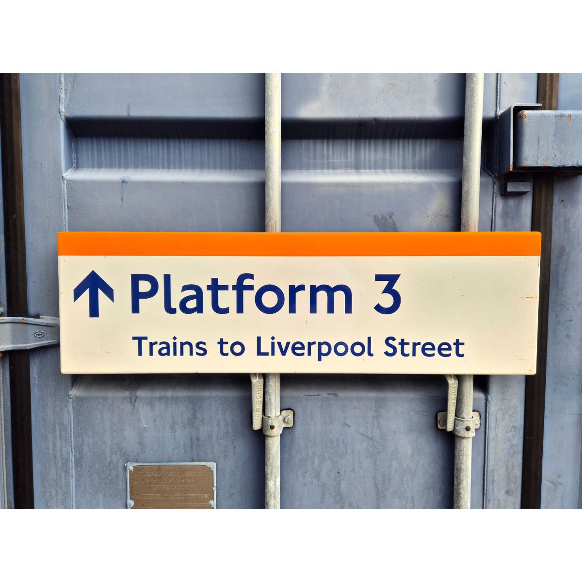 Platform 3 - Trains to Liverpool Street (642026)