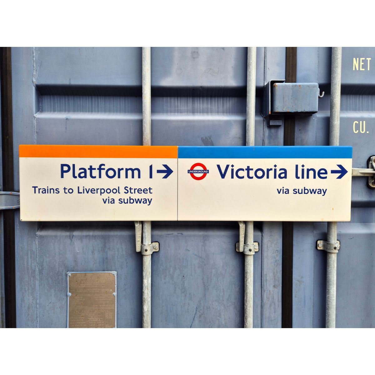 Platform 1 Trains to Liverpool Street Via Subway - Victoria line Via Subway (862026)