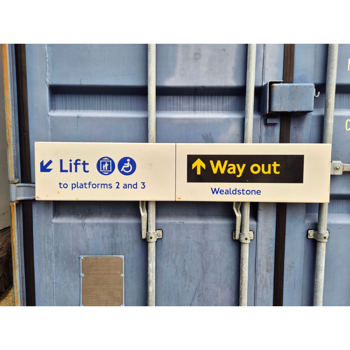 Lift To Platforms 2 and 3 - Way Out Wealdstone (872026)