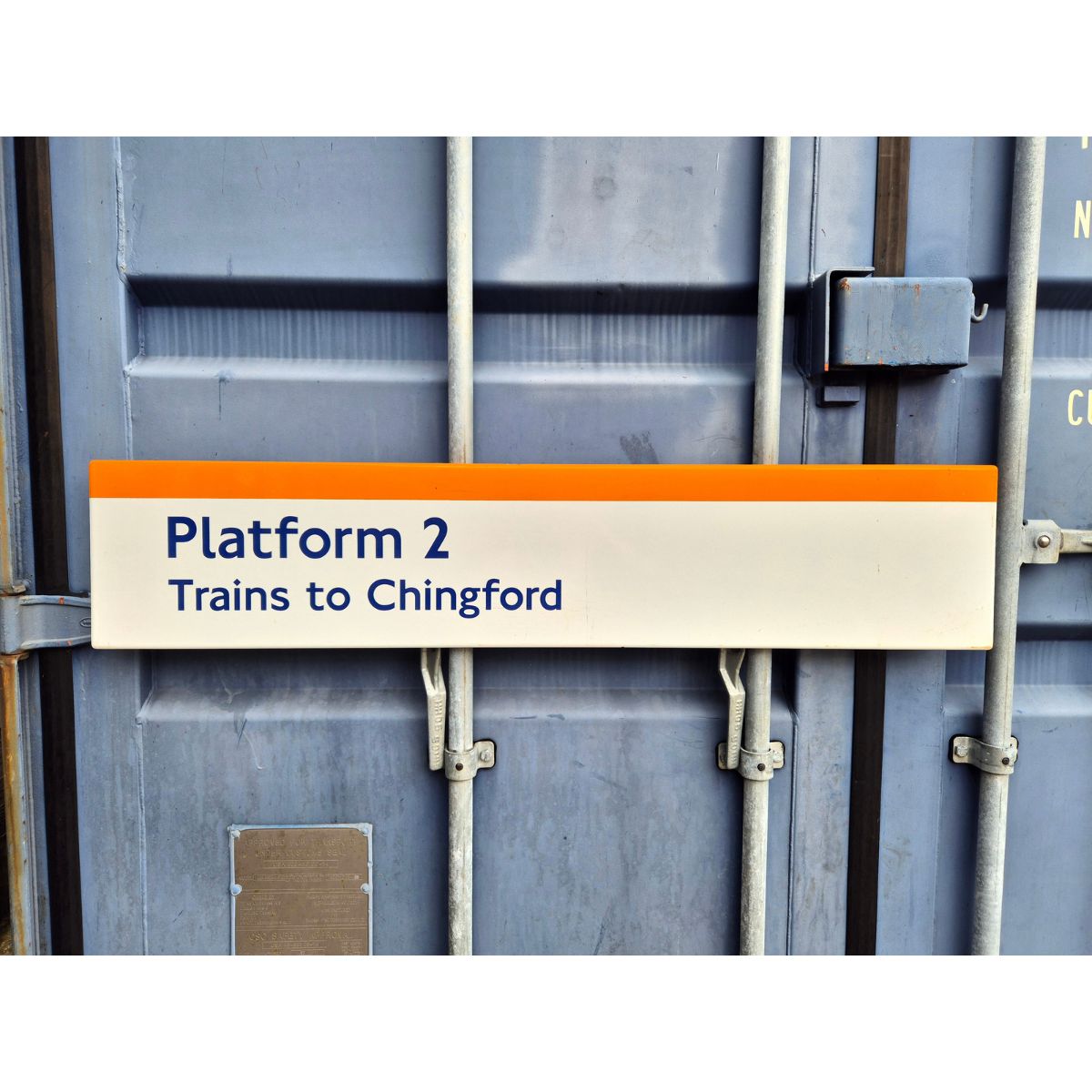 Platform 2 trains to Chingford (902026)