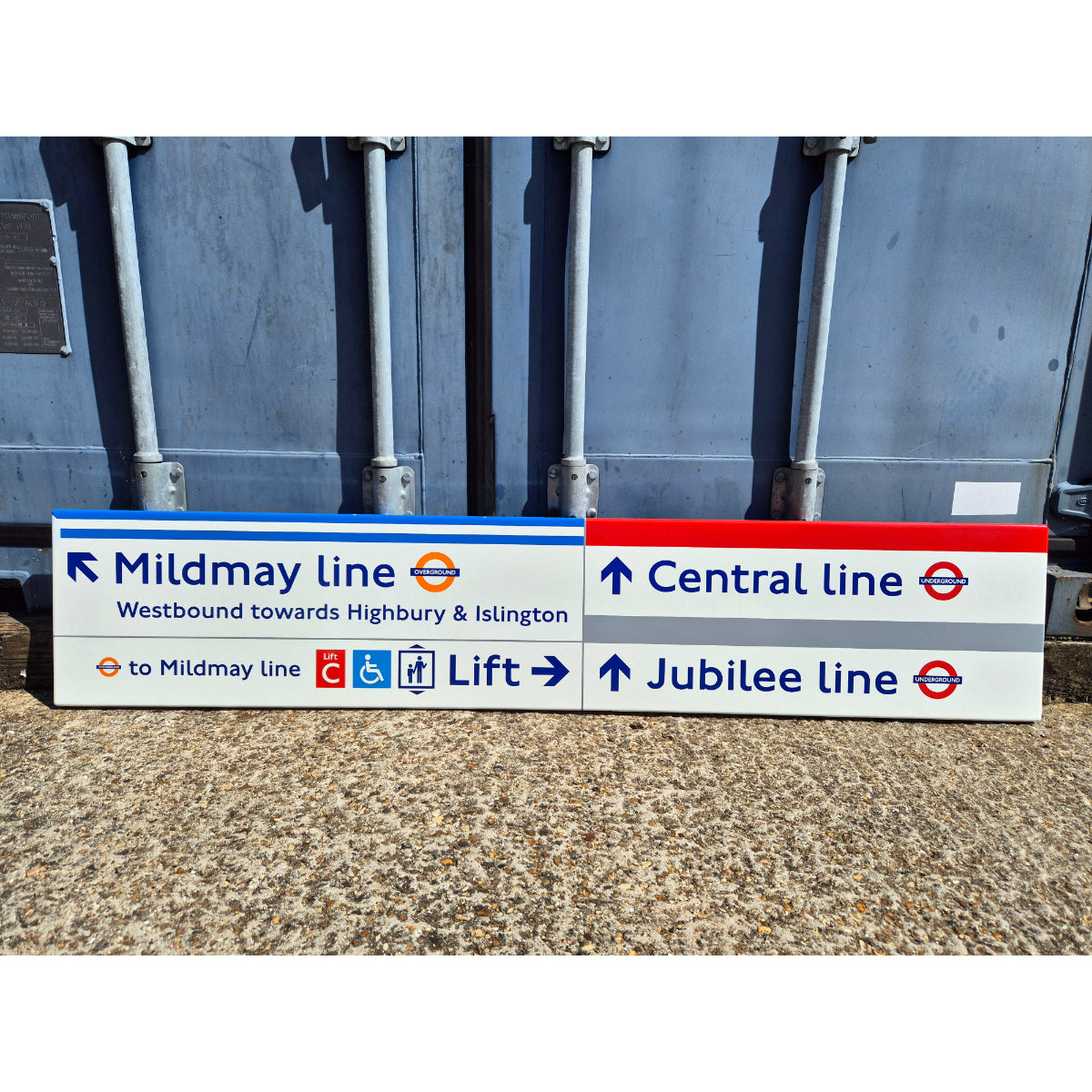 Mildmay line Westbound to Highbury & Islington- Central line - Jubilee line (1062026)