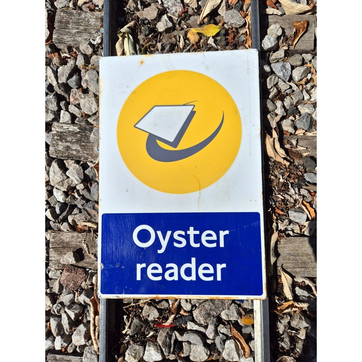 Oyster Reader Sign