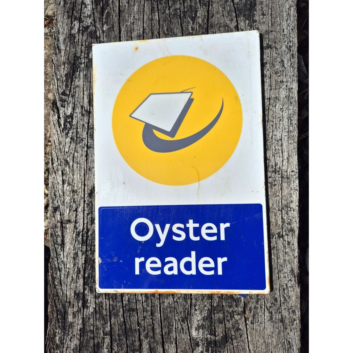 Oyster Reader Sign