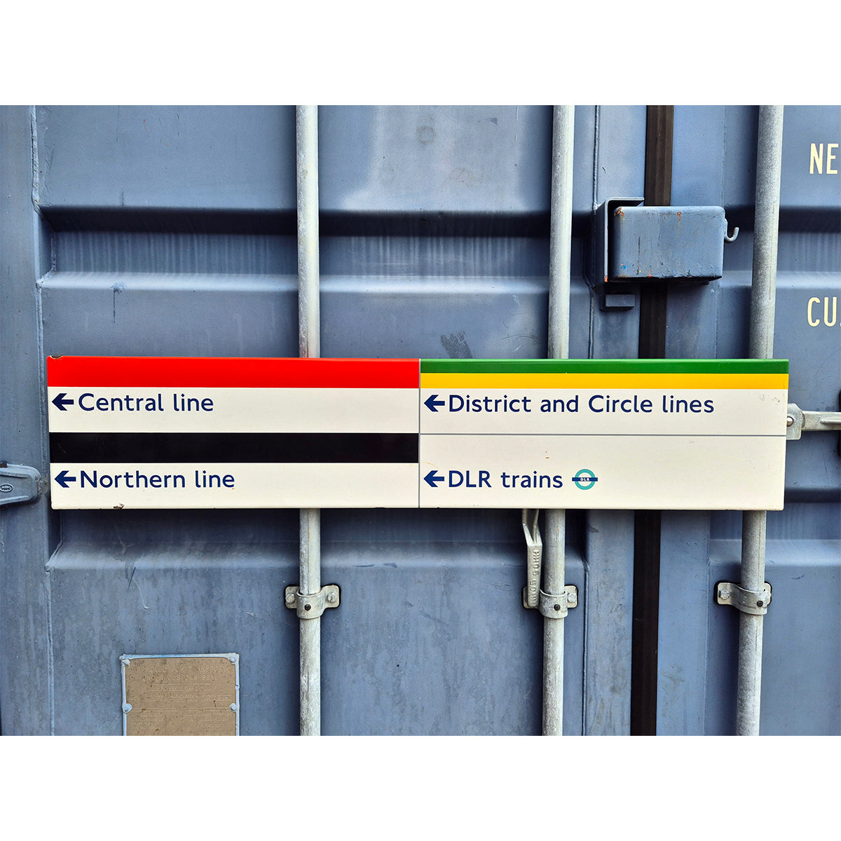 Central Line-District and Circle lines-Northern line-DLR trains sign (1642025)