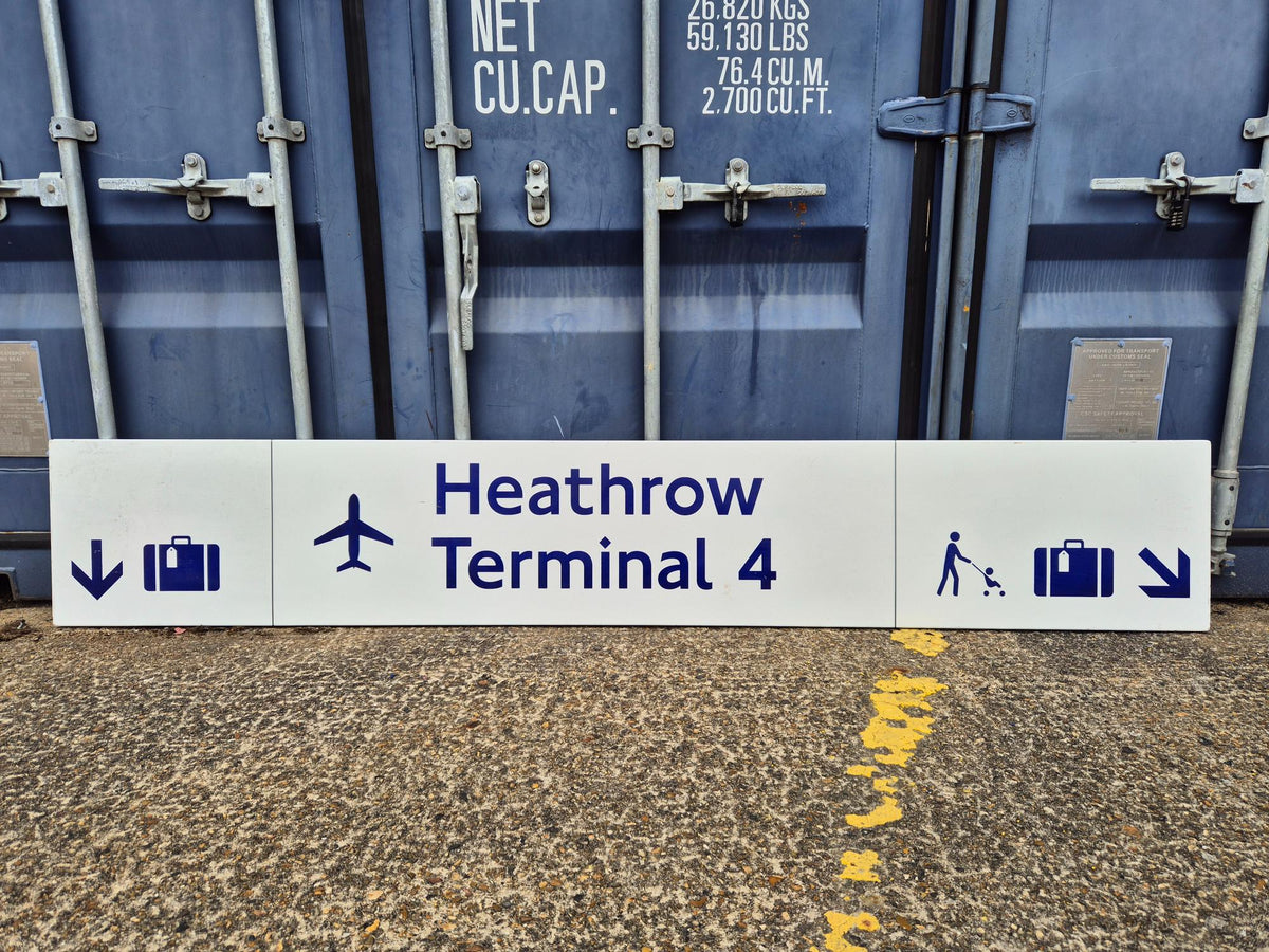 Heathrow sign - Heathrow Terminal 4 (1832025)