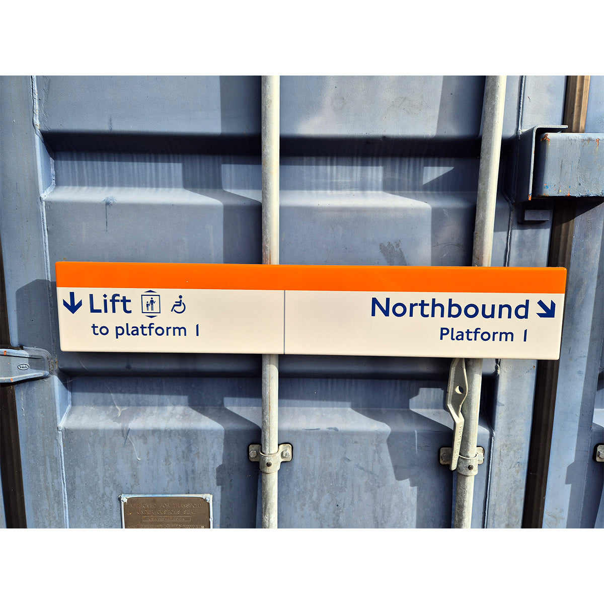 Lift to platform 1 - Northbound platform 1 (3092025)