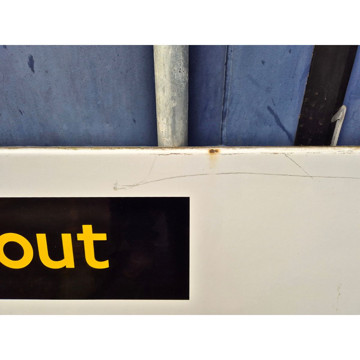 Platform 2 Trains to Enfield Town - Way Out (3582025)