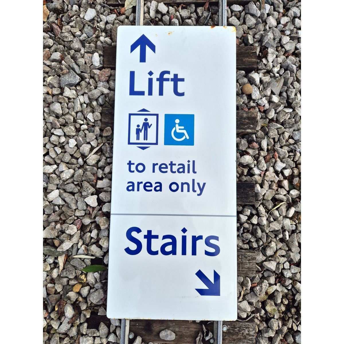 Lift Arrow Up to Retail Area Only Stairs Arrow Diagonal Right (132026)