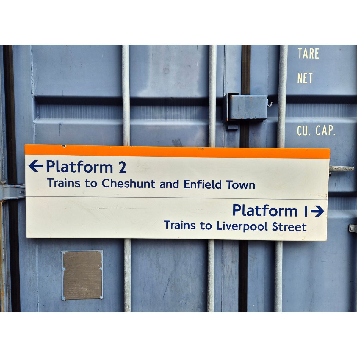 Platform 2 Trains to Cheshunt and Enfield Town (612026)