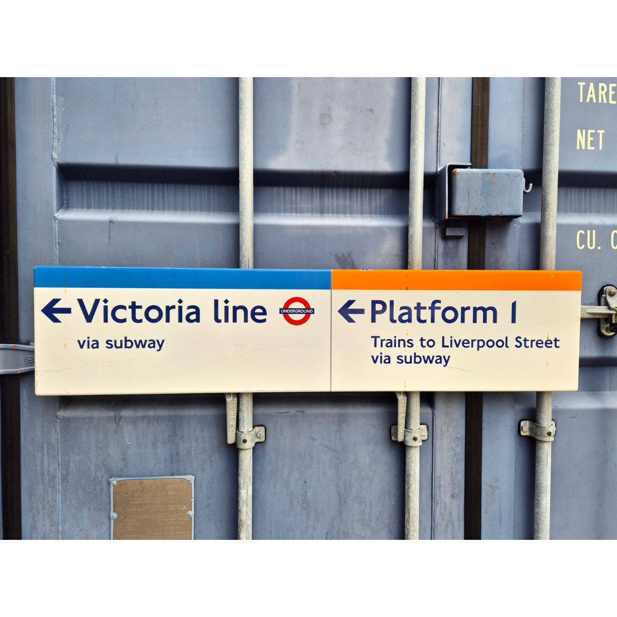 Victoria Line Via Subway - Platform 1 Trains to Liverpool Street (742026)