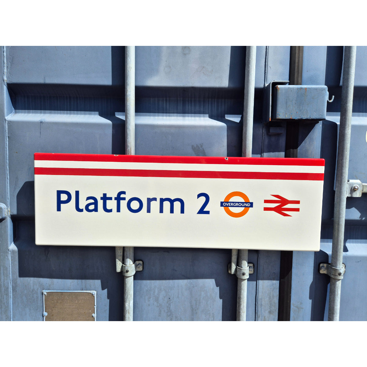 Windrush line - Platform 2 - Left Aligned (1102026)
