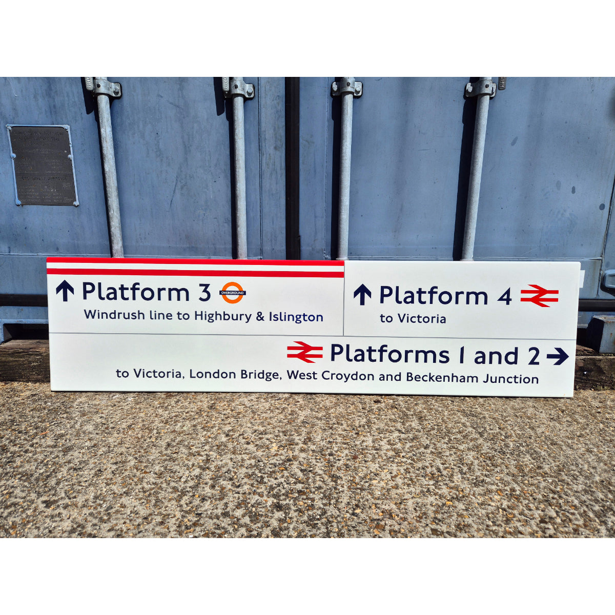 Windrush line - Platform 3 - Platform 4 to Victoria (1222026)