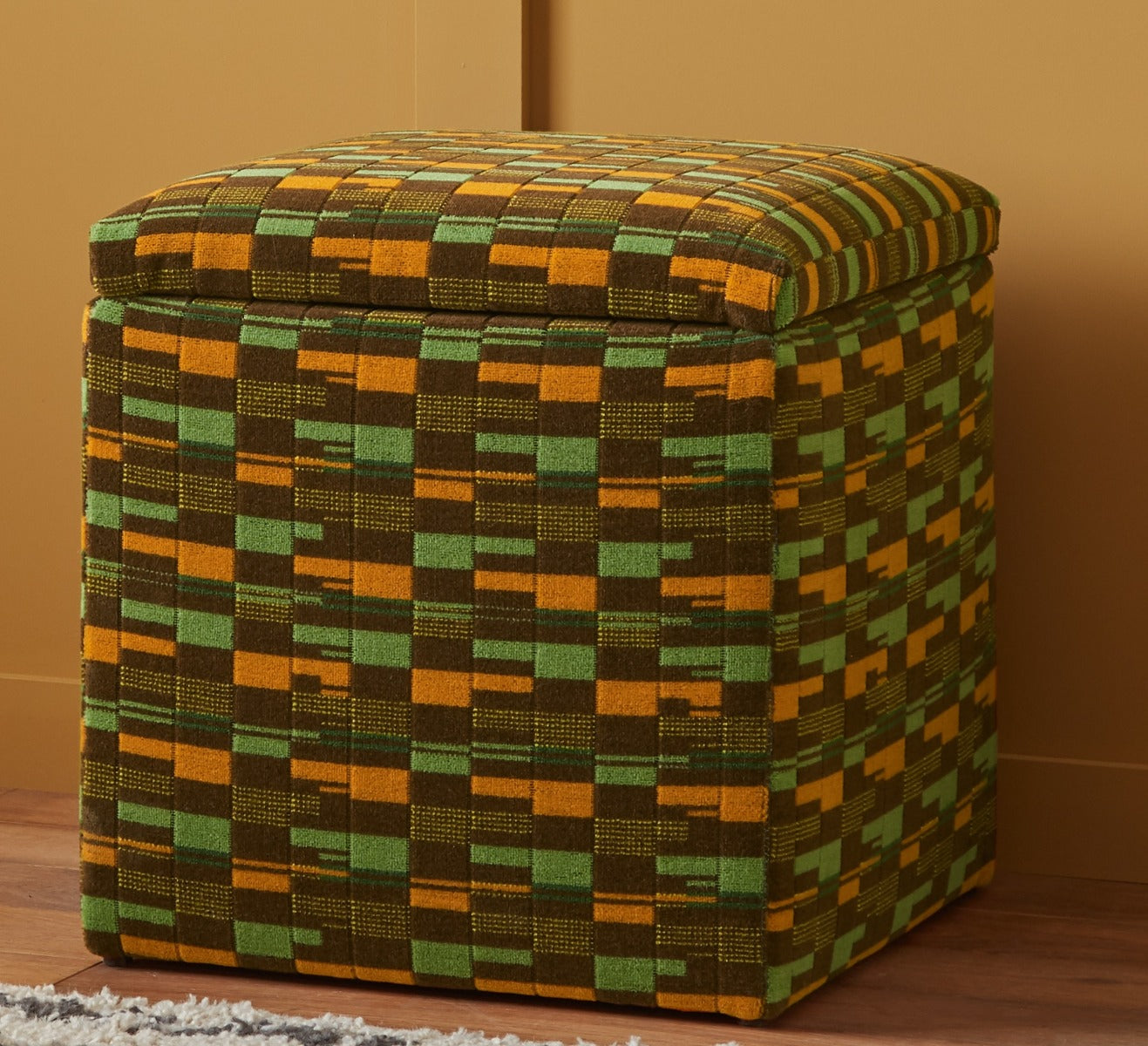 Hinged Storage Cube